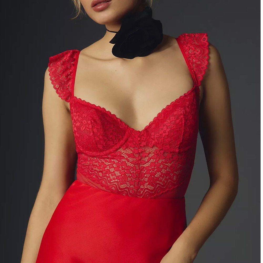 Mucci Bella Red Lace Lacy Flutter Sleeves Bodysuit Small